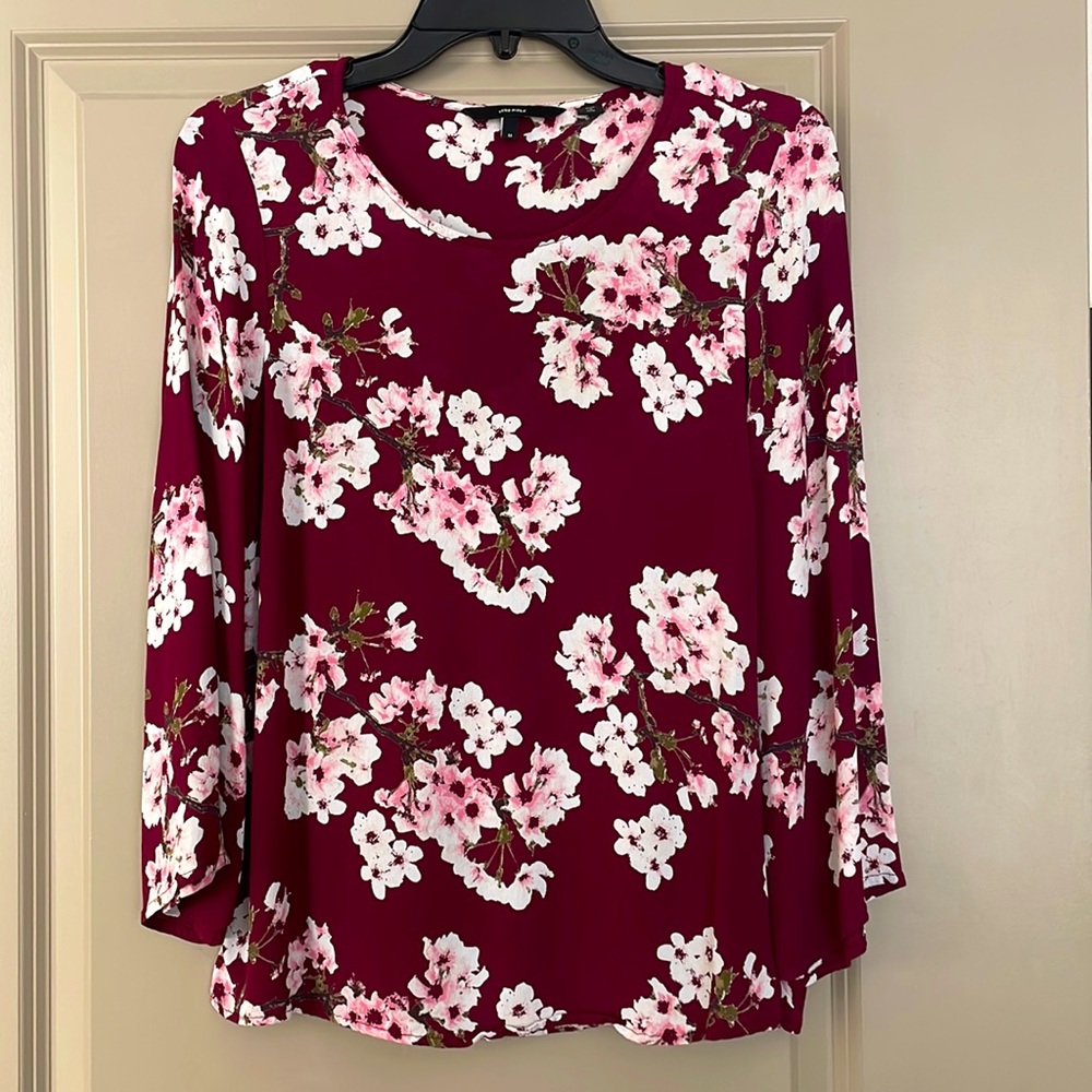 Very Moda, women’s maroon blouse with flowers, size M